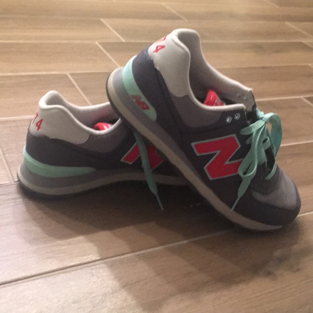 New balance 574 tennis shoes